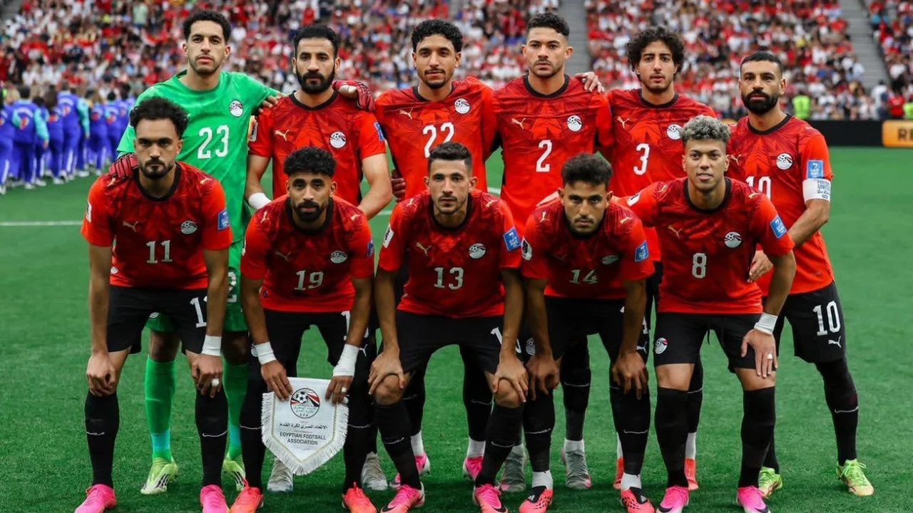 منتخب مصر يتأهب لمواجهة الأرجنتين بغياب مرموش